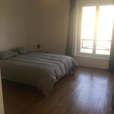 Appartement 1Er Etage Carignan Exterior foto