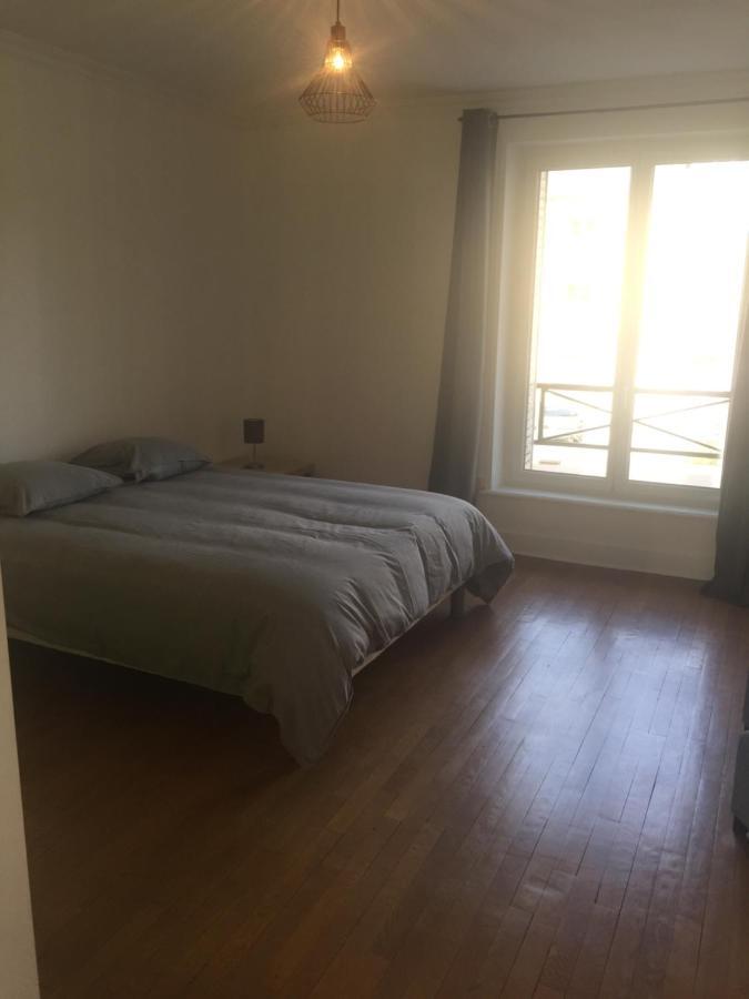Appartement 1Er Etage Carignan Exterior foto